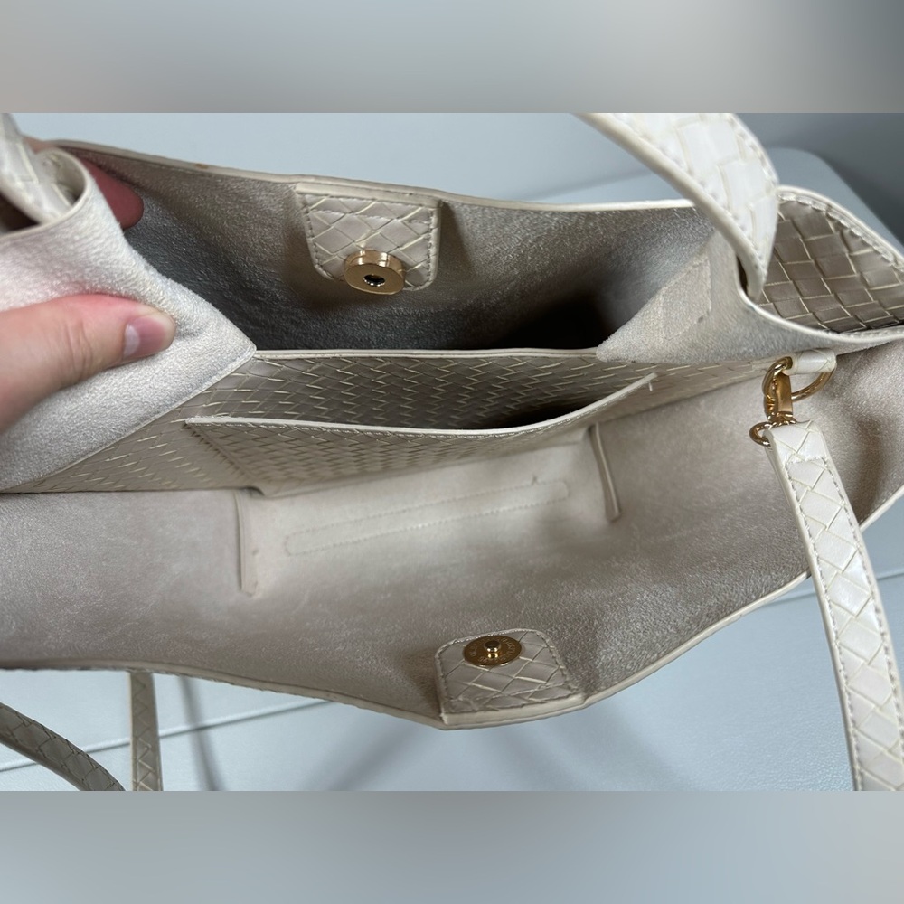 House of Harlow 1960 Terri Woven Vegan Leather Tote Bag - Picture 8 of 11